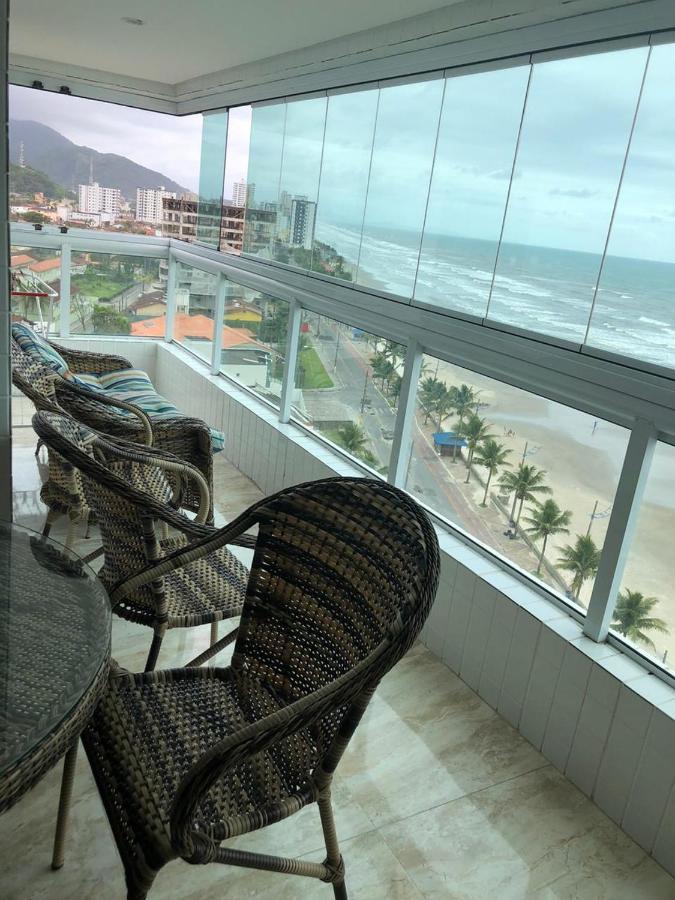 Mongagua Com Vista Para O Mar Pe Na Areia Exteriör bild