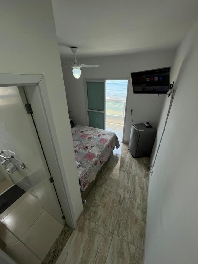 Mongagua Com Vista Para O Mar Pe Na Areia Exteriör bild